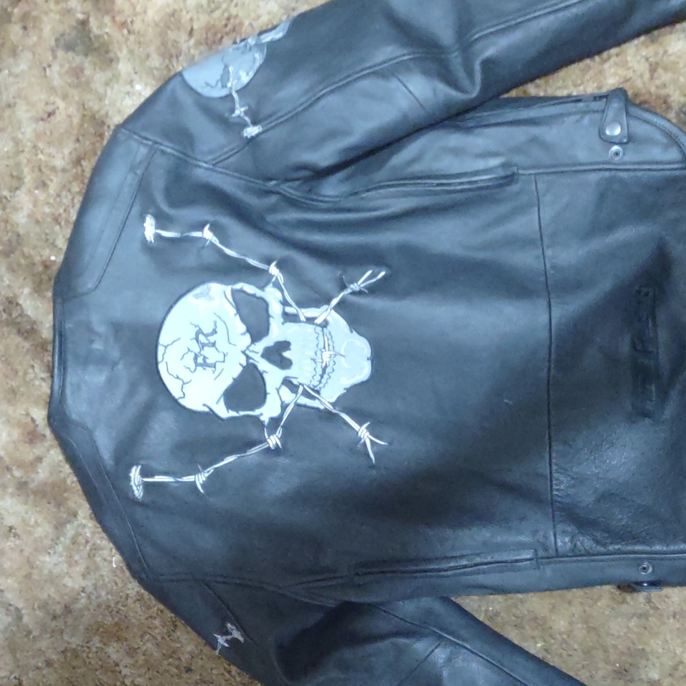 First Racing Skull Barbed wire leather jacket - Picture 2 of 4